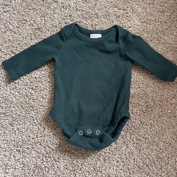 Kyte Baby and Hannah Anderson Onesie 0-3month - Picture 5 of 5